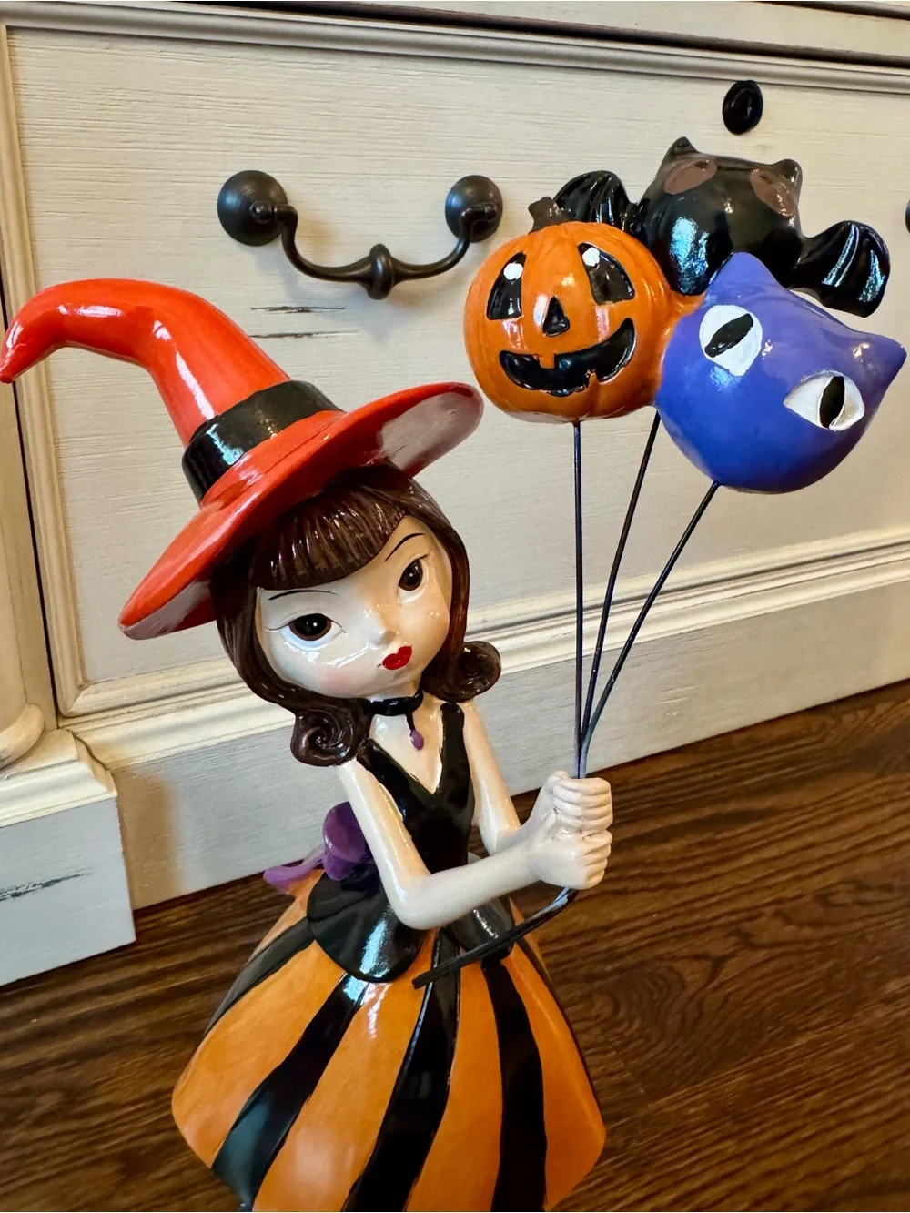 Viral Bella Lux Girl In Witch Costume Dress With Halloween Balloons